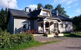 Metsäniityn Tuvat